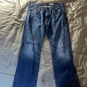 Men’s Aeropostale Relaxed fit blue jeans.